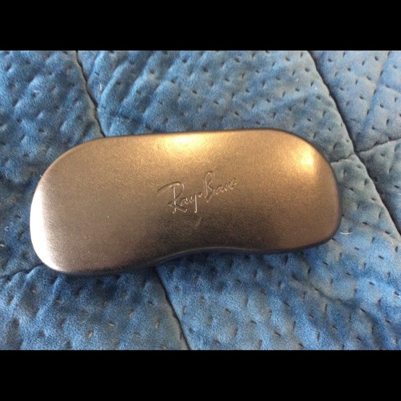 Ray-Ban glasses with case. - Picture 5 of 8